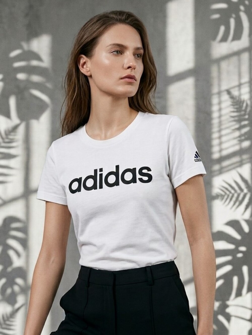 Adidas Linear Logo Graphic Crewneck Tee White Black Short Sleeve Size XS